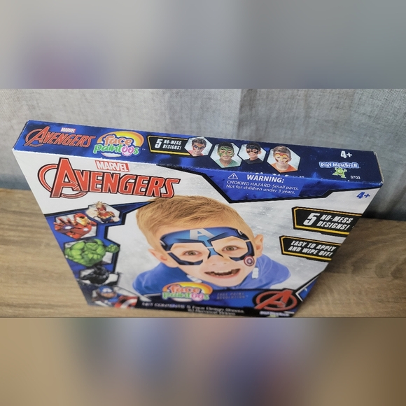 Marvel Avengers Superhero Face Paint Kit - Blue and Red - Picture 11 of 15